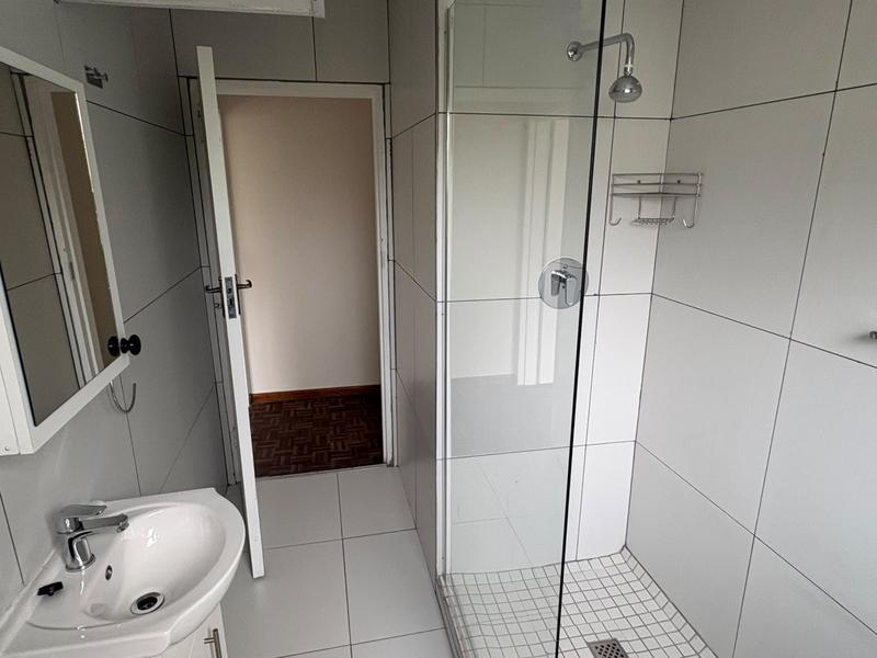 To Let 2 Bedroom Property for Rent in Fish Hoek Western Cape